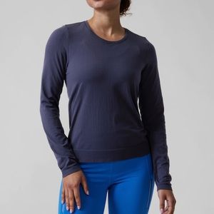 Athlete in motion seamless top in “dress blue”